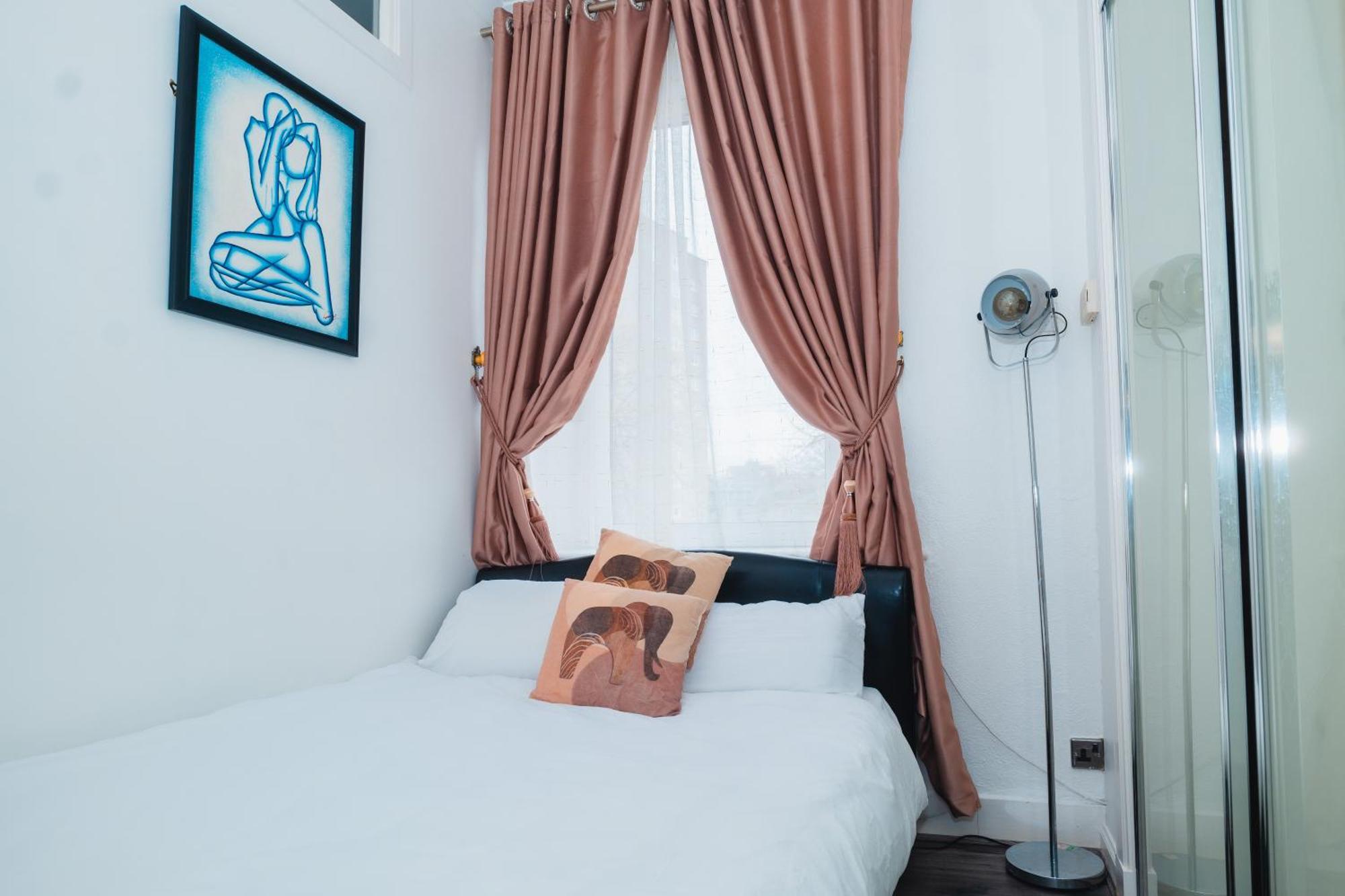 Entire Fabulous 2Bedroom First Floor Flat Located Within Close Proximity To City Centre & University Of Aberdeen With Private Parking Екстериор снимка