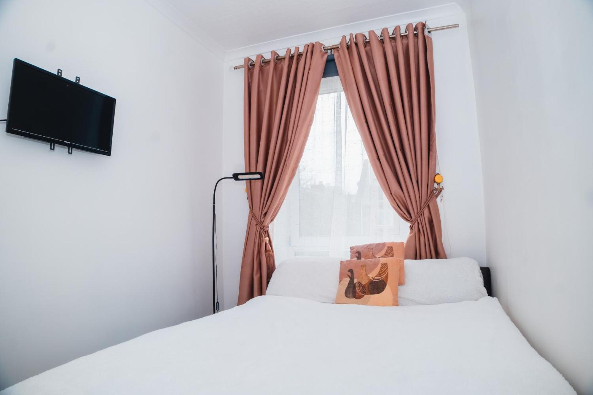 Entire Fabulous 2Bedroom First Floor Flat Located Within Close Proximity To City Centre & University Of Aberdeen With Private Parking Екстериор снимка